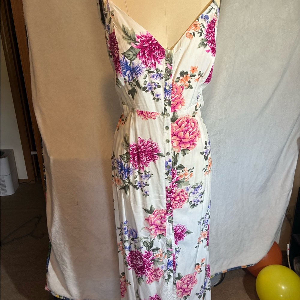 Forever 21 White Floral Maxi Dress